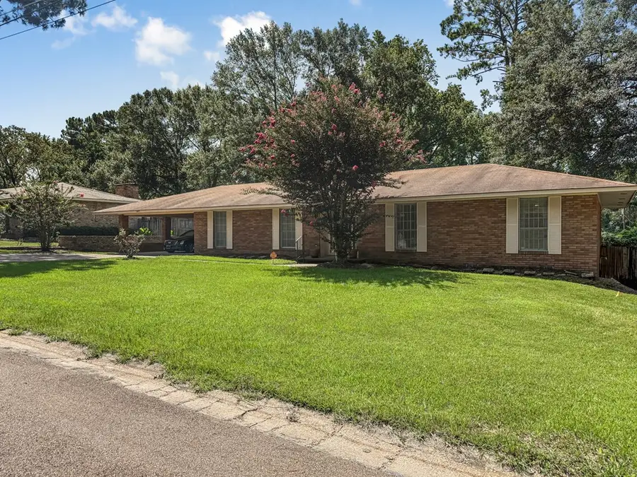 1409 Vermont Avenue, McComb, MS 39648 - #2