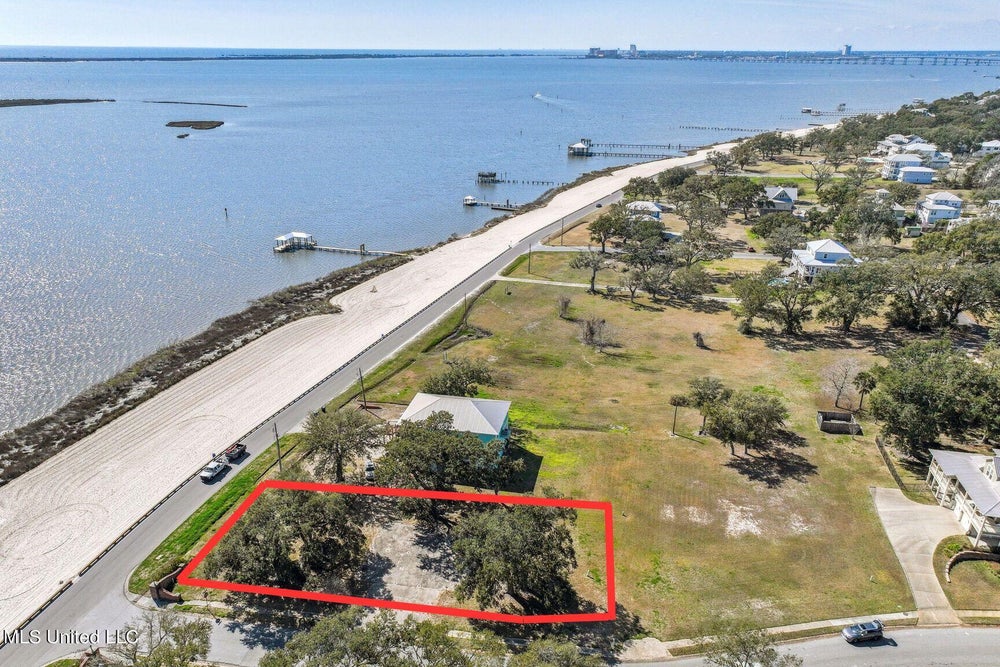 101 Ashley Place, Ocean Springs, MS 39564 ERA