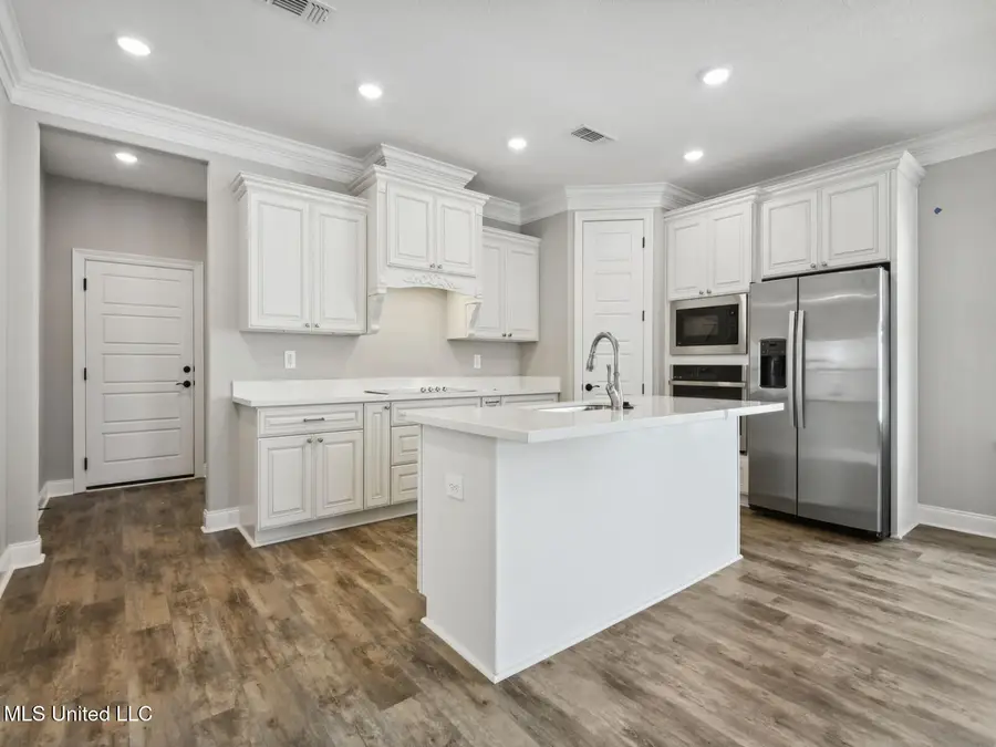 214 Savannah Gardens Road, Ocean Springs, MS 39564 - Image #2