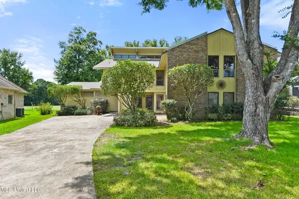 687 Oahu Street, Diamondhead, MS 39525