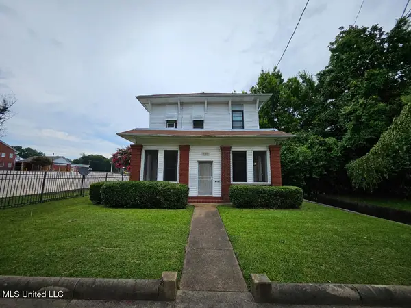 1711 Cherry Street, Vicksburg, MS 39180