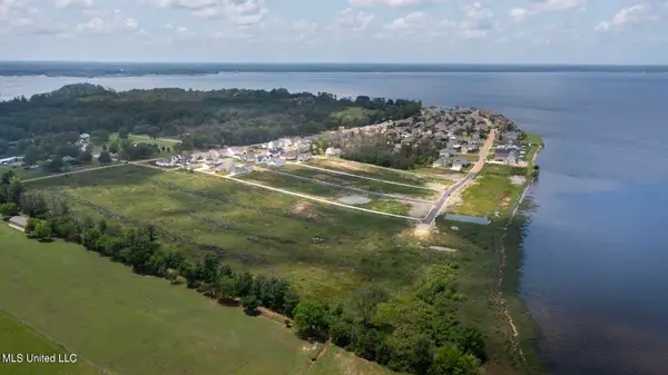 184 Crepe Myrtle Drive, Brandon, MS 39047