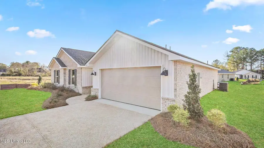 229 Raulston Drive, Byram, MS 39272 - Image #3