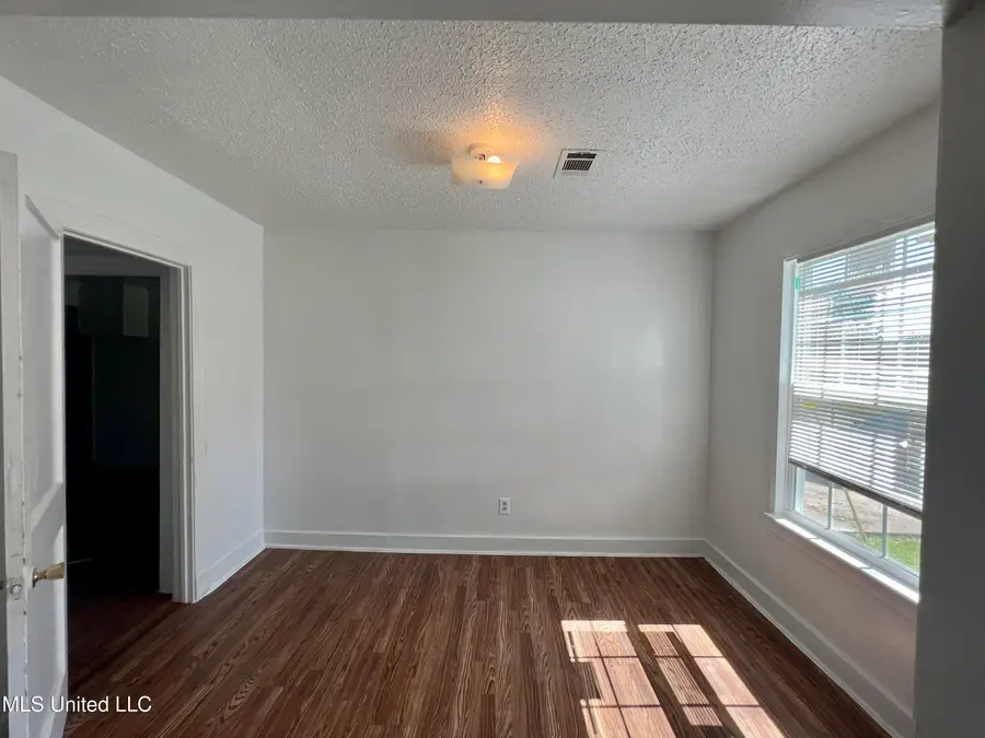 802 Farmer Street, Cleveland, MS 38732 - Image #3