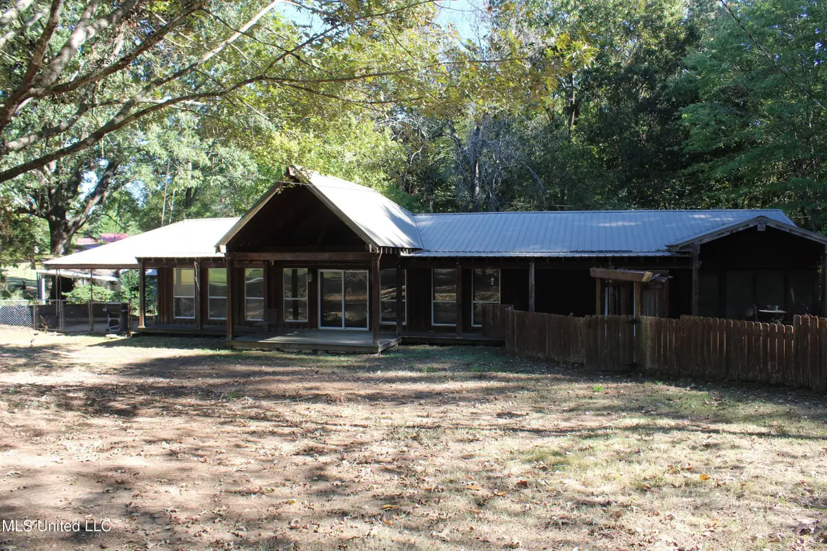51 Connie Drive, Pope, MS 38658 - Image #1