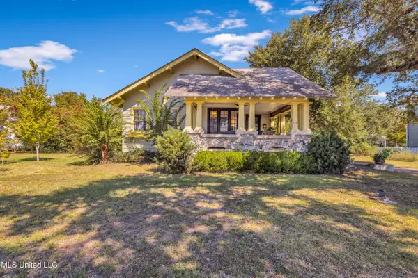 119 Washington Street, Bay Saint Louis, MS 39520