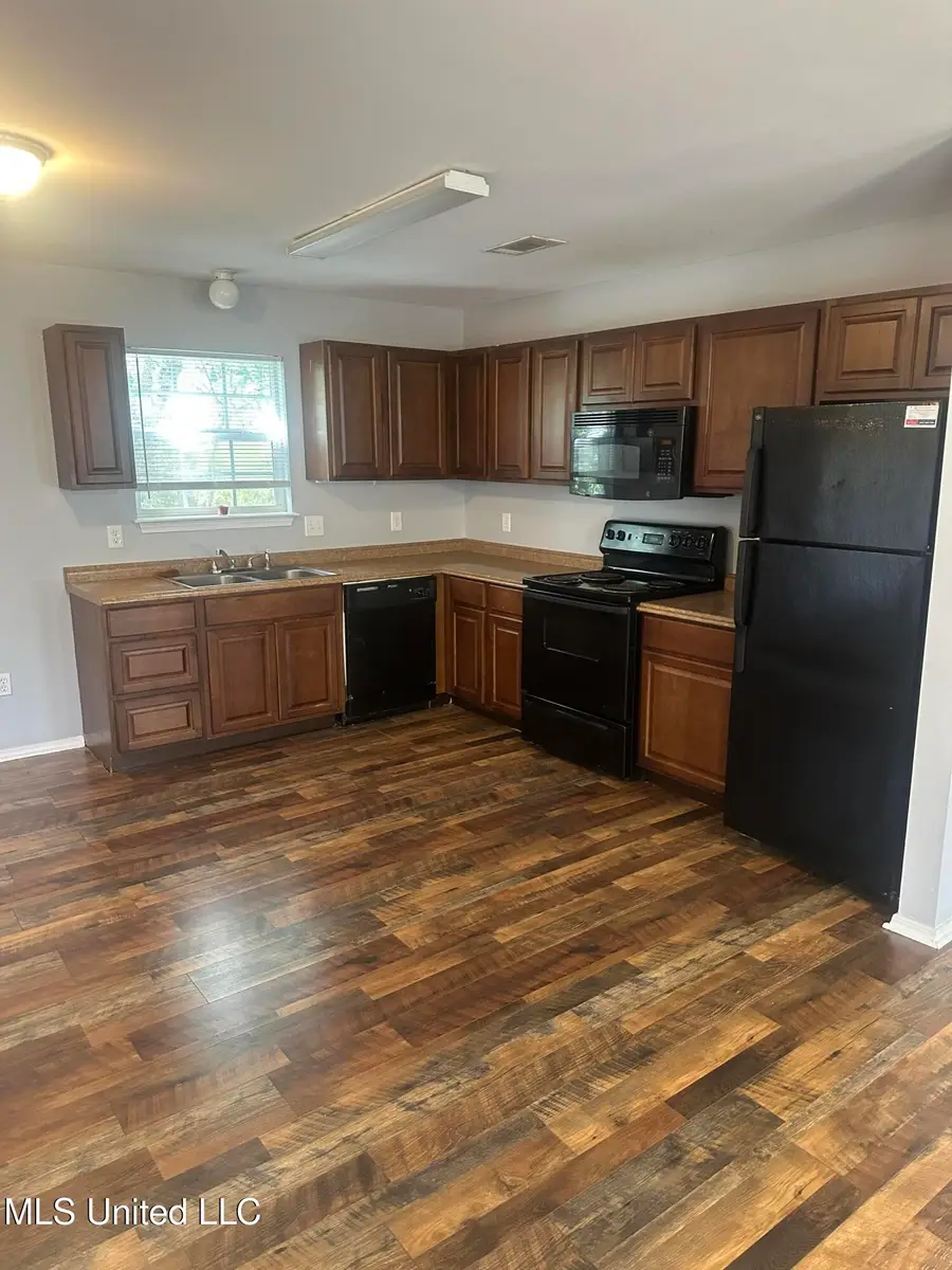 6018 Cedar Drive, Bay Saint Louis, MS 39520 - Image #2