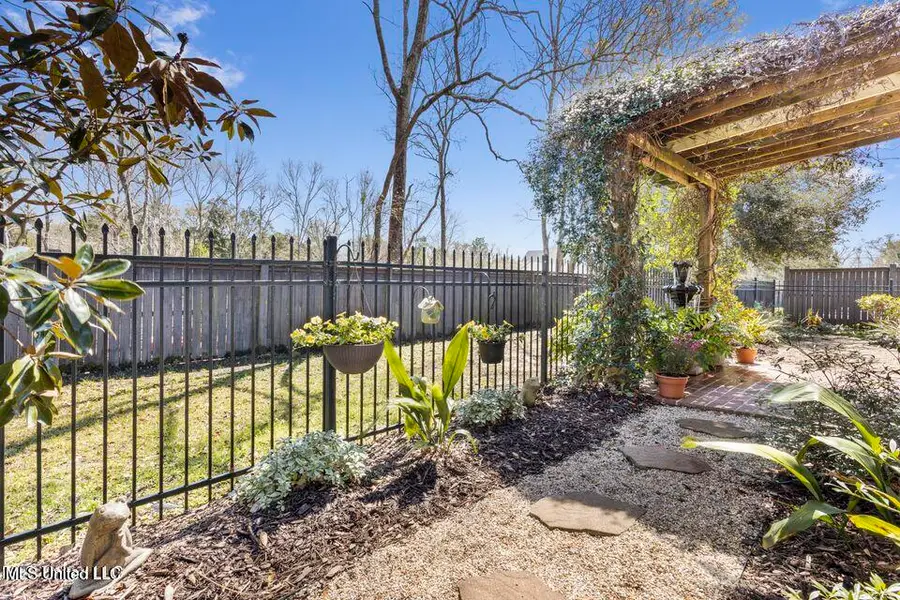 3808 Acadian Village Drive, Ocean Springs, MS 39564 - Image #2