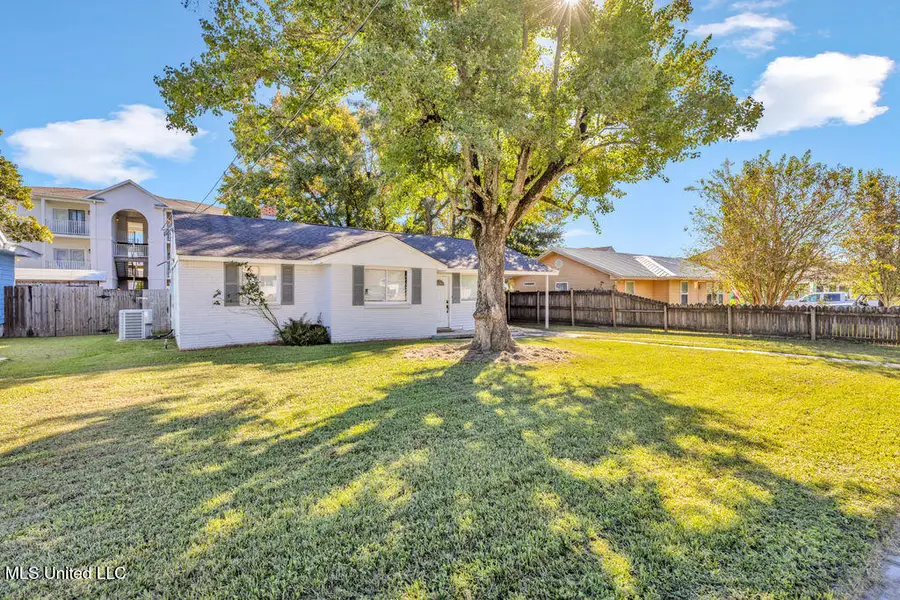 152 Holiday Avenue, Pass Christian, MS 39571 - Image #3