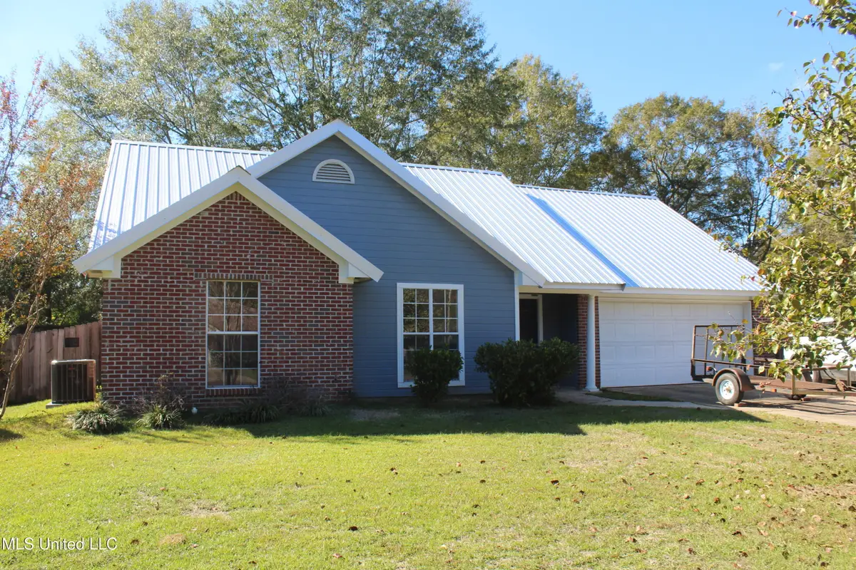 115 Dogwood Hill Drive, Florence, MS 39073 - Image #1
