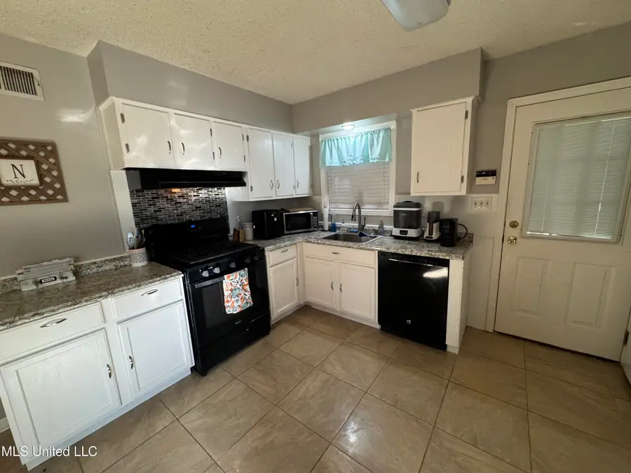 1733 Coral Hills Drive, Southaven, MS 38671 - Image #3