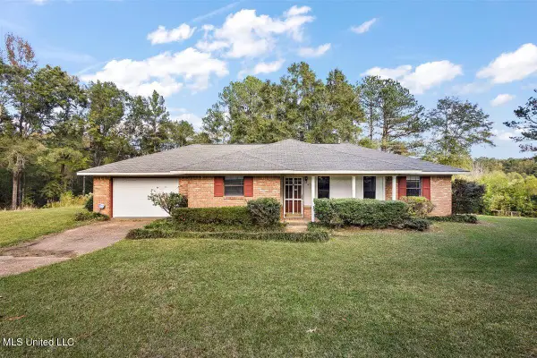 820 Memorial Drive, Braxton, MS 39044