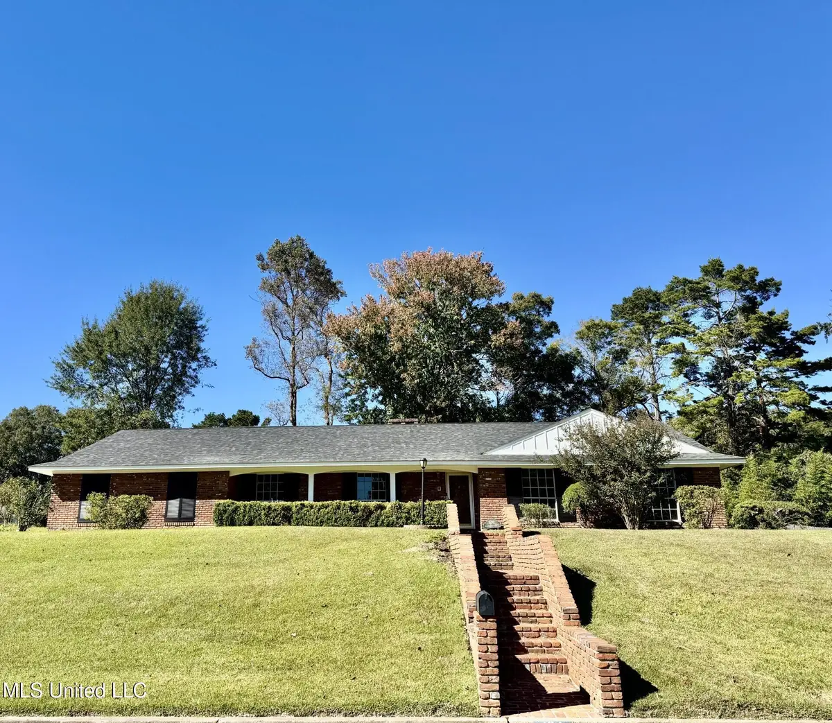 124 Mansfield Drive, Natchez, MS 39120 - Image #1