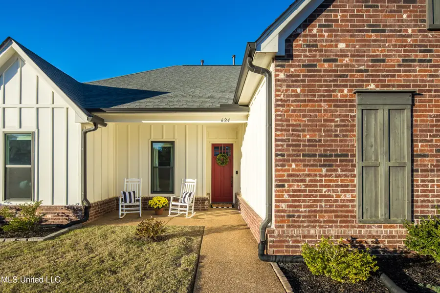 624 S Bending Oak, Hernando, MS 38632 - Image #2
