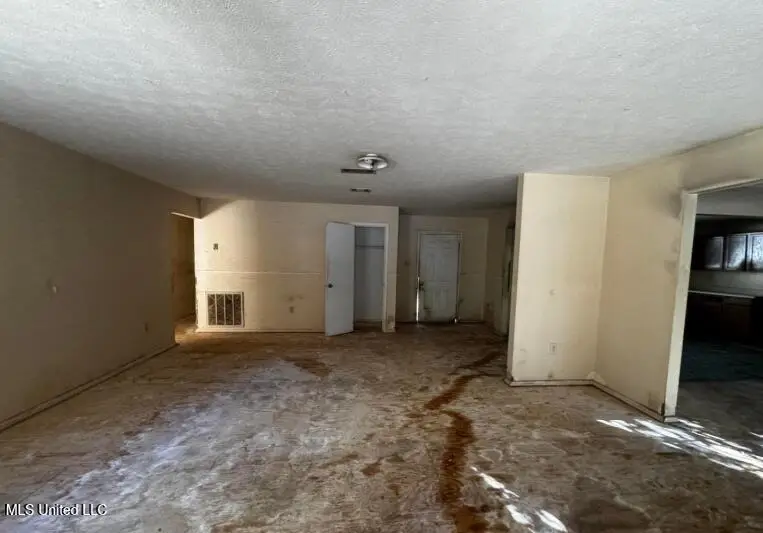 122 Hull Drive, Magee, MS 39111 - Image #2