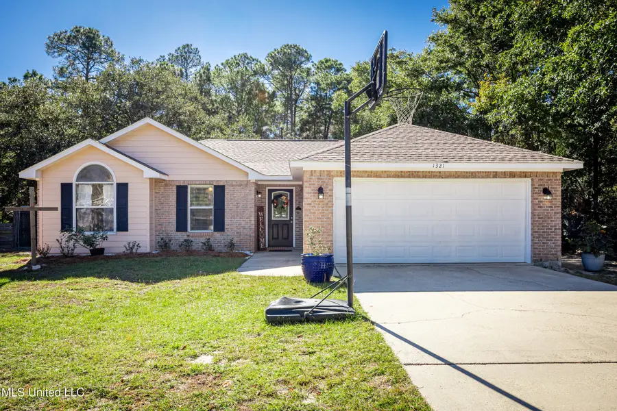 1321 Oak Street, Ocean Springs, MS 39564 - Image #2
