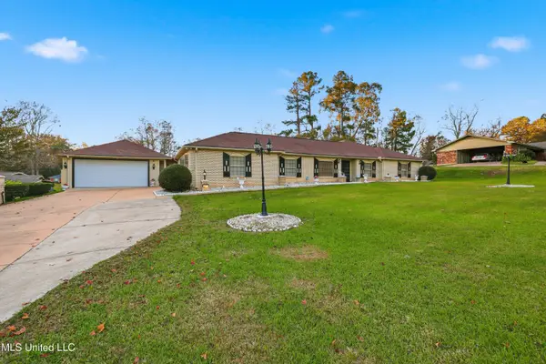 206 Plantation Drive, Vicksburg, MS 39183