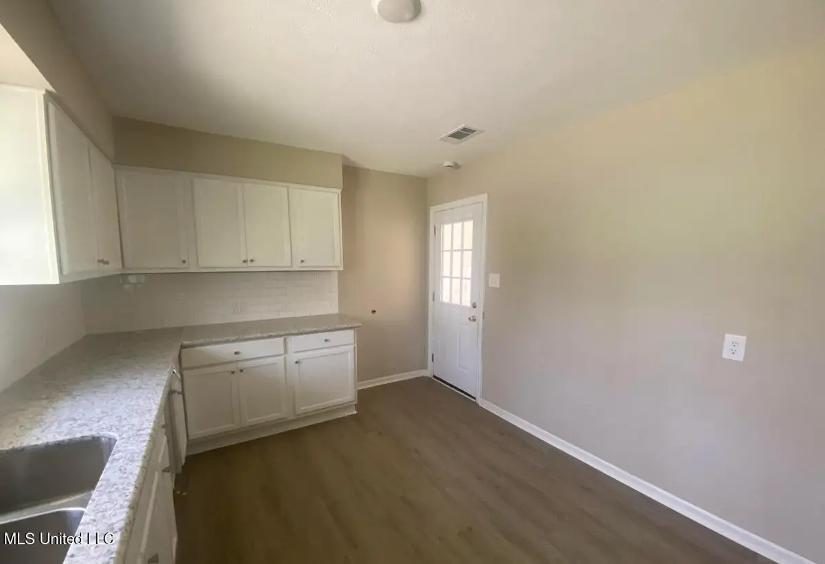702 Cooper Road, Jackson, MS 39212 - Image #1