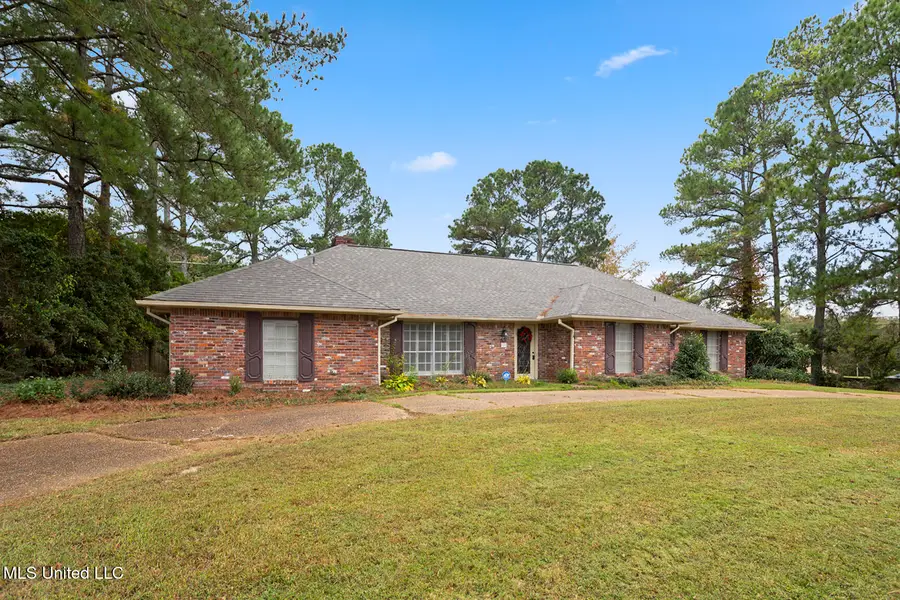 105 Brae Burn Drive, Jackson, MS 39211 - Image #2