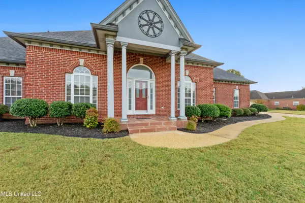 6384 Acree Woods Drive, Olive Branch, MS 38654