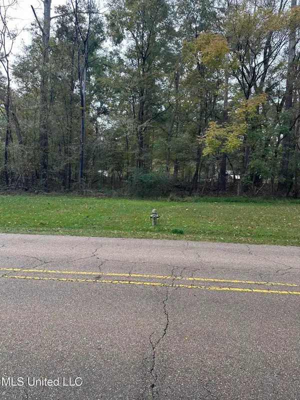 Mcraven Road, Clinton, MS 39056