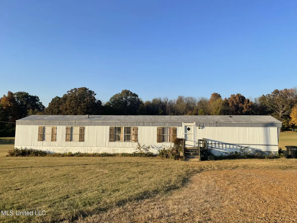 601 Cherry Tree Lane, Coldwater, MS 38618 - Image #1