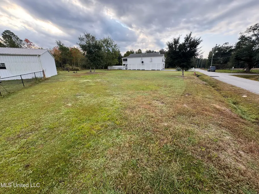 300 Market Street, Waveland, MS 39576 - Image #2