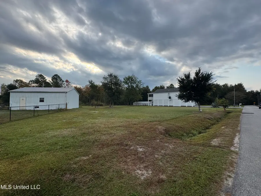 300 Market Street, Waveland, MS 39576 - Image #3