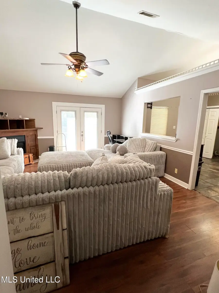 1122 Rolling Hills Drive, New Albany, MS 38652 - Image #3