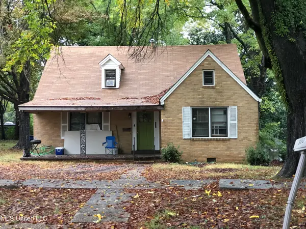 370 E College Avenue, Holly Springs, MS 38635