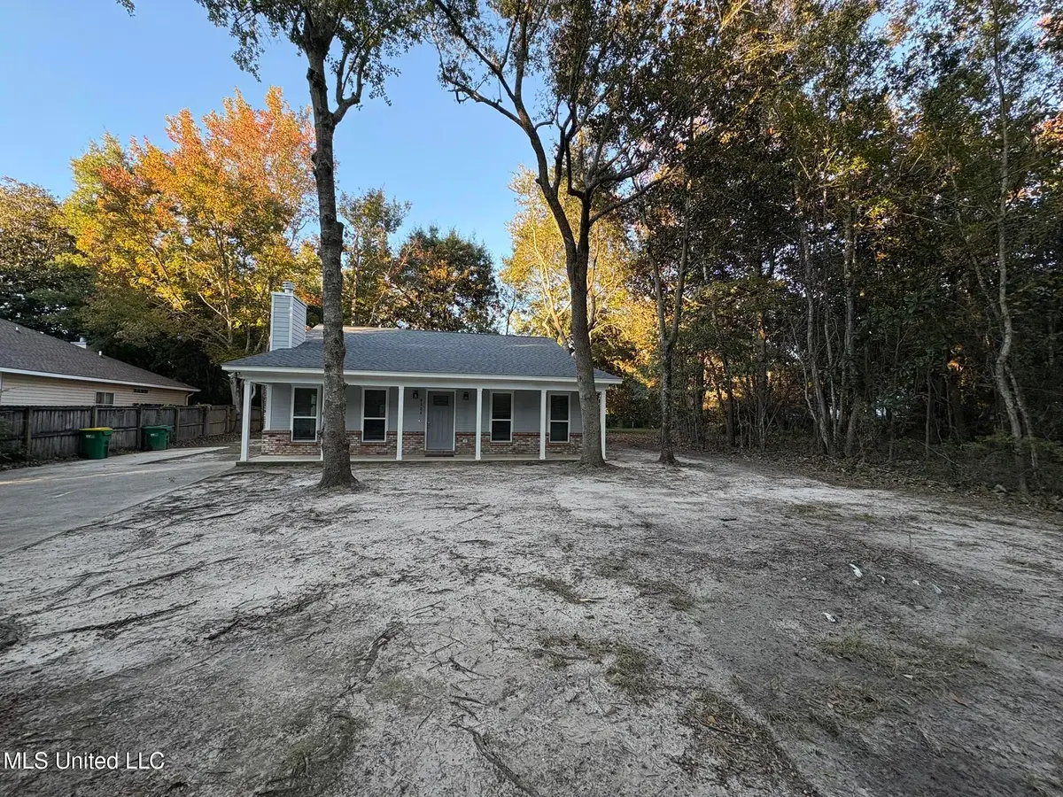9504 Live Oak Avenue, Ocean Springs, MS 39564 - Image #1