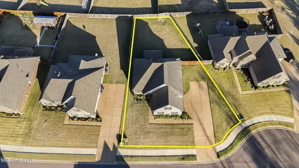 1094 Peggy Cove, Hernando, MS 38632