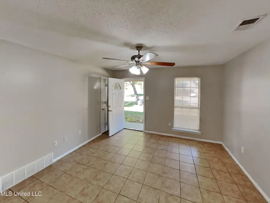 10369 French Fort Drive, Olive Branch, MS 38654 - Image #2