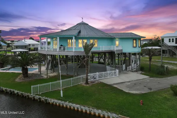 141 Janelle Drive, Bay Saint Louis, MS 39520