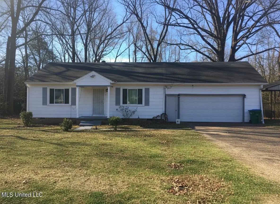 311 Oakland Drive, Natchez, MS 39120 - Image #1