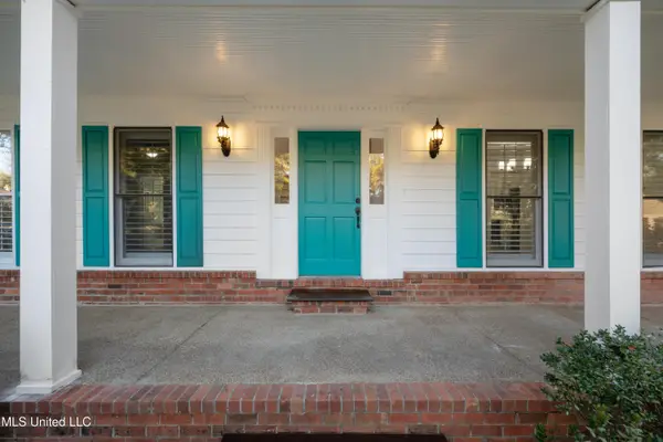 8675 Cedar Farms Drive, Cordova, TN 38016