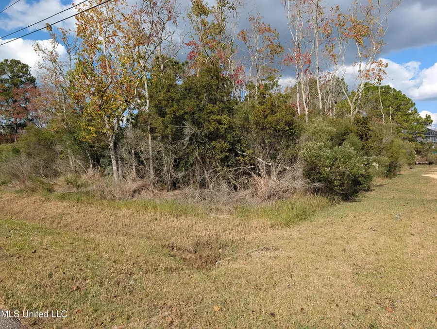 9020 Alabama Street, Bay Saint Louis, MS 39520 - Image #2