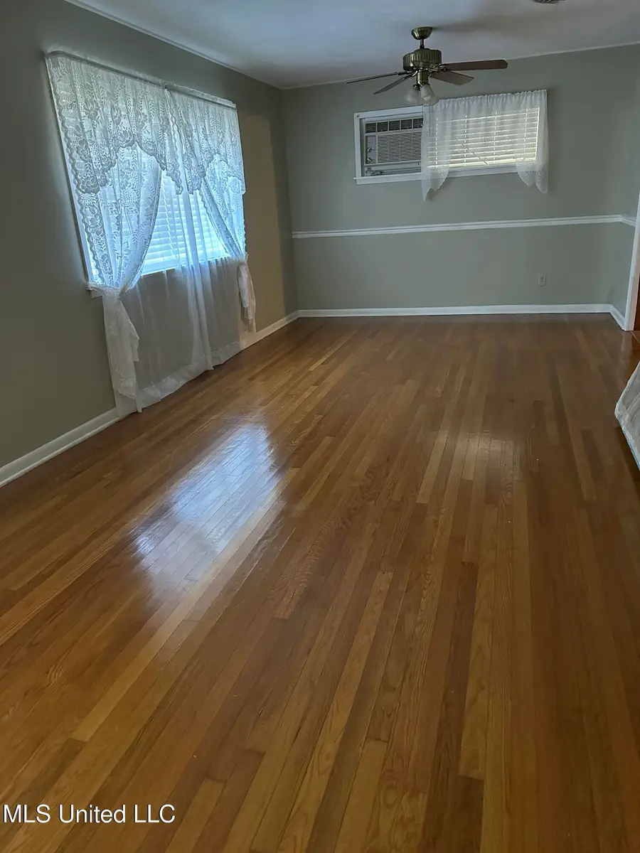 309 S Shields Lane, Natchez, MS 39120 - Image #3