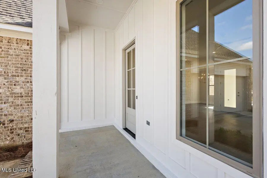 207 Lake Crest Drive, Madison, MS 39110 - Image #2