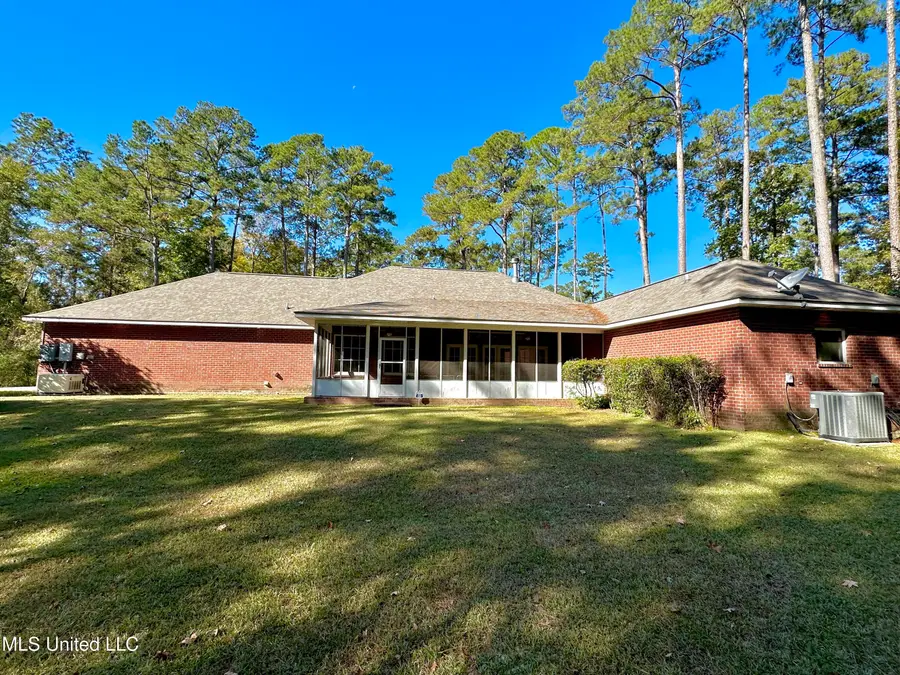 306 Cherokee Drive, McComb, MS 39648 - Image #3