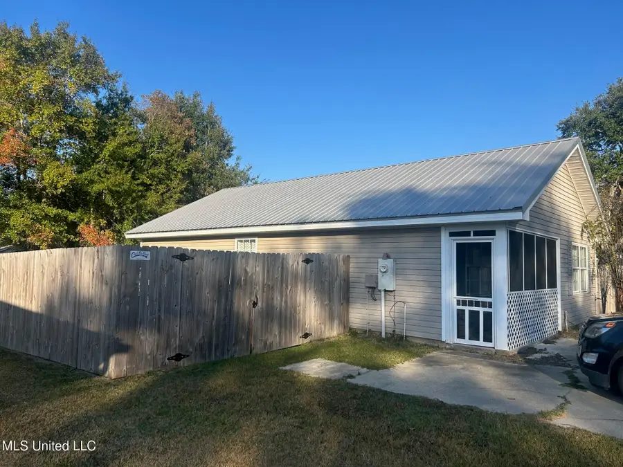 3040 Highland Avenue, Diberville, MS 39540 - Image #2