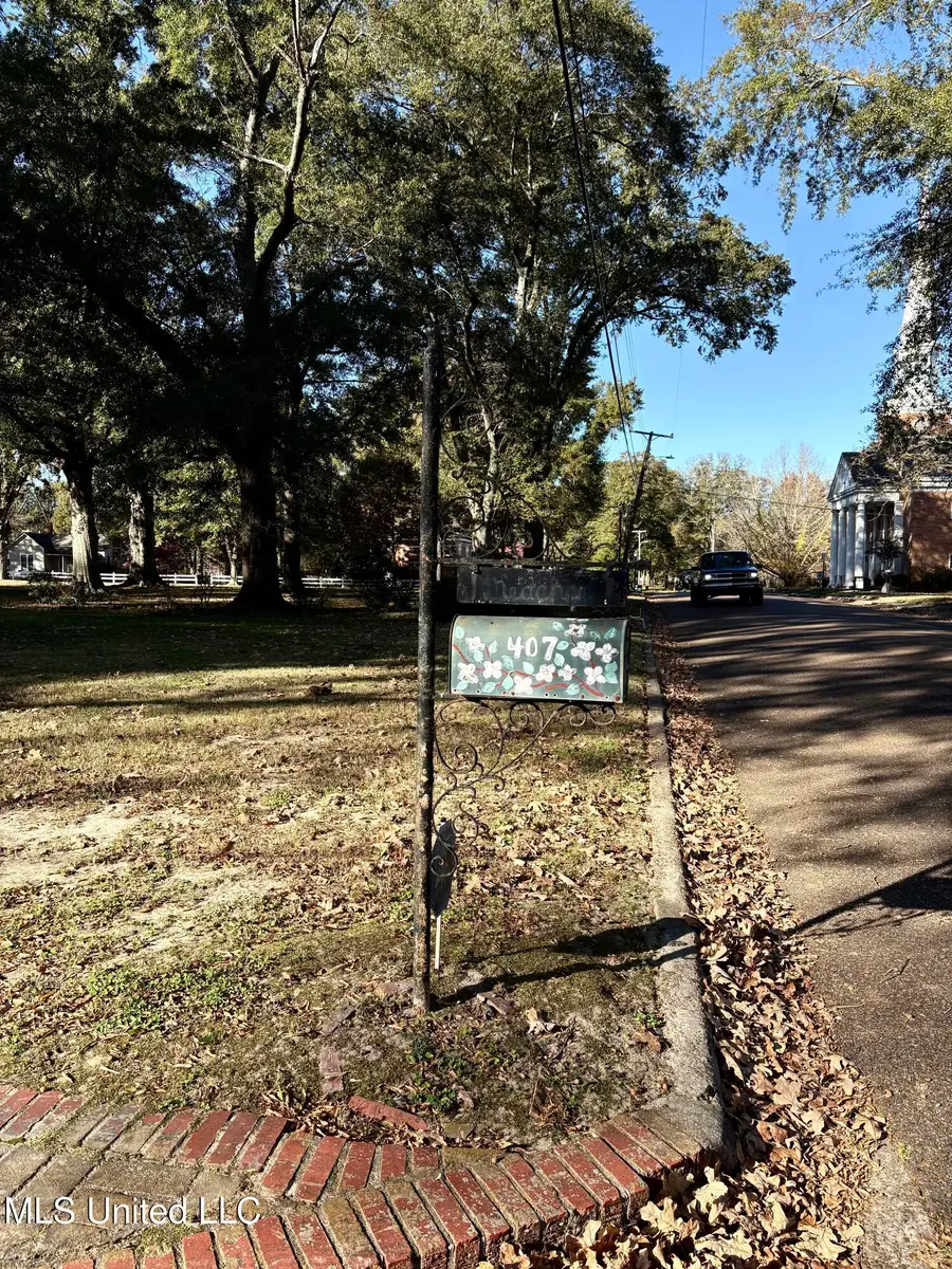 407 S Ward Street, Senatobia, MS 38668 - Image #2