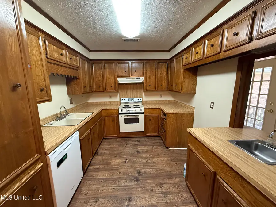 1708 Rosemont Circle, Clinton, MS 39056 - Image #2