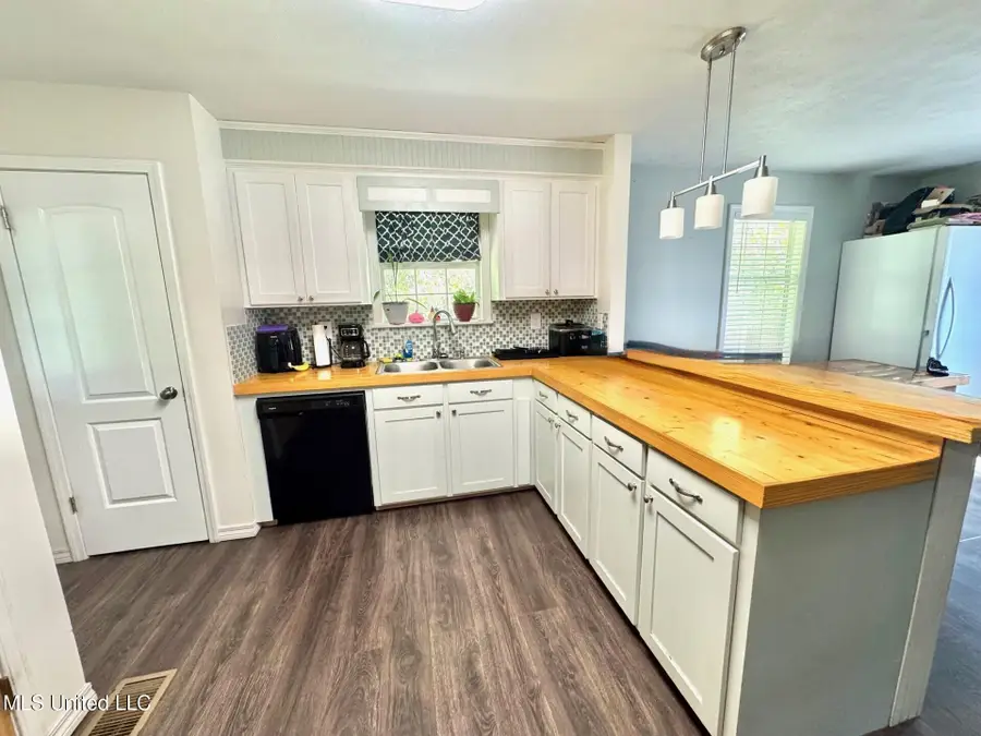 2435 Tiger Trail Sw, Brookhaven, MS 39601 - Image #2