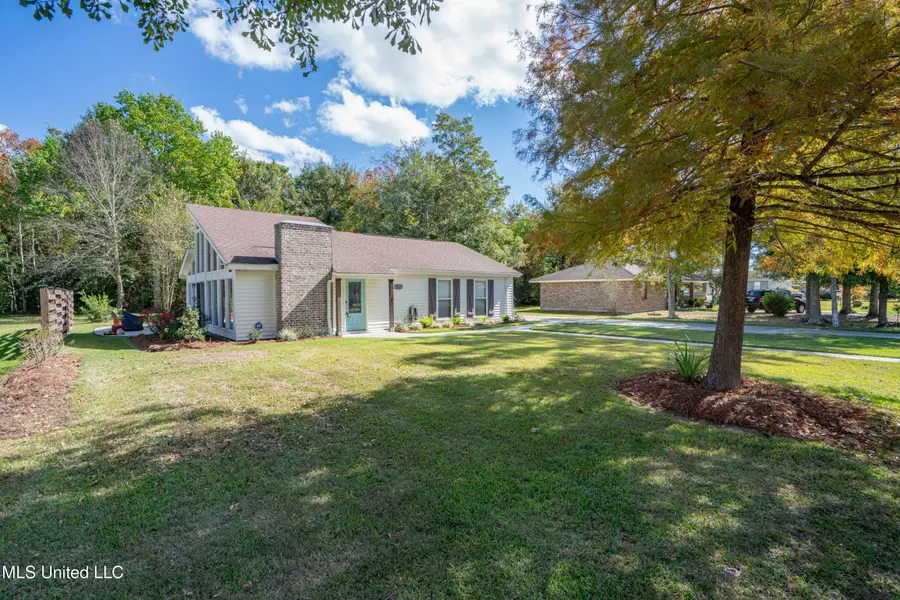 1017 Lincoln Drive, Bay Saint Louis, MS 39520 - Image #3