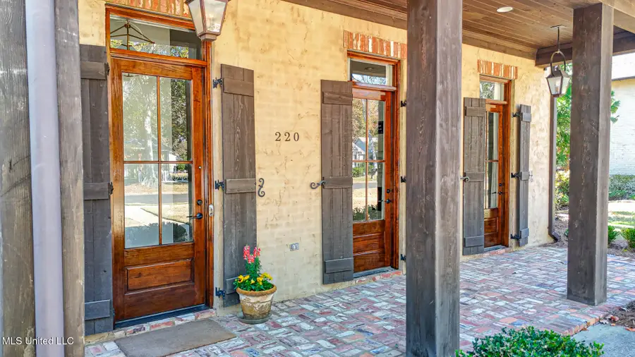 220 Vintage Drive, Madison, MS 39110 - Image #2