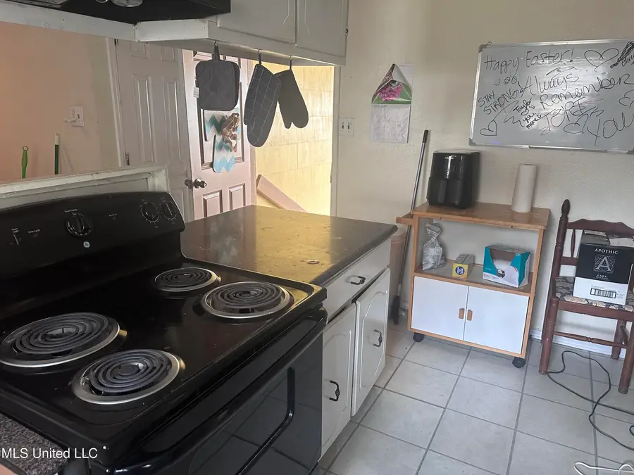 2110 Cleveland Avenue, Pascagoula, MS 39567 - Image #2