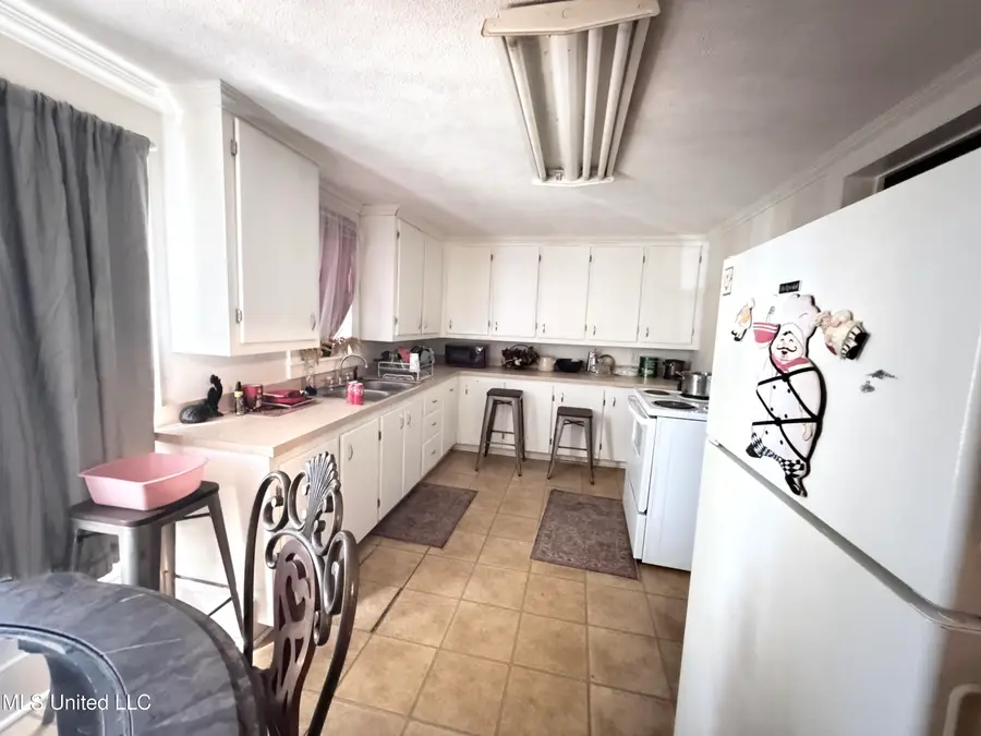 311 Range Avenue, Philadelphia, MS 39350 - Image #2