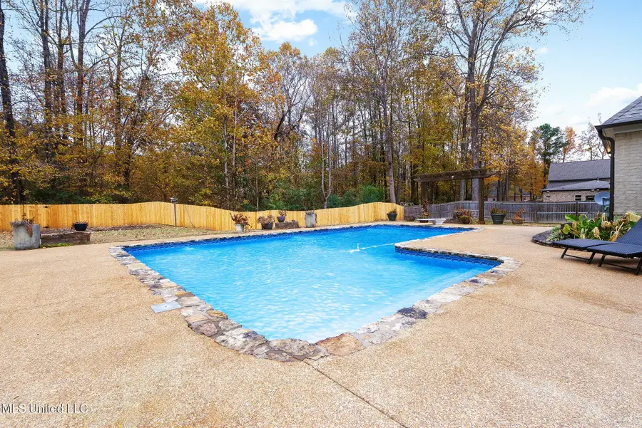 8433 Lakeview Drive, Olive Branch, MS 38654 - Image #2