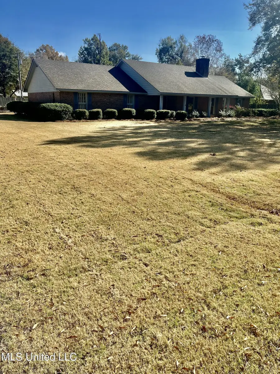 504 Holmes Street, Belzoni, MS 39038 - Image #2